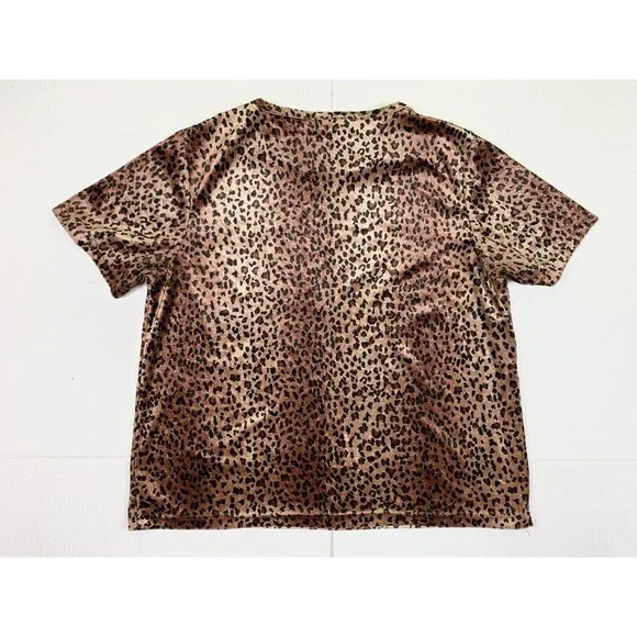 Fashion Formulas Woman’s L Large Velvet TShirt Blouse Short Sleeve Animal Print - Picture 5 of 8